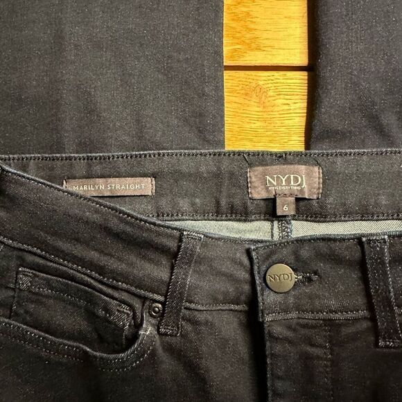 Nydj Marilyn Straight jeans 6 dark wash - Picture 4 of 8